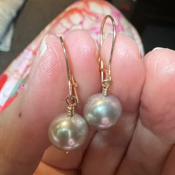 Blue pearl earrings. 14k - Picture 1 of 3